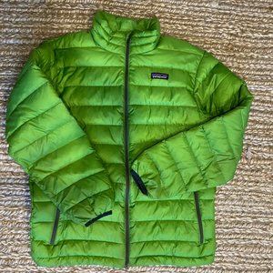 Boy's Large Green Patagonia Down Sweater Large 12 Pre-owned. Great Condition